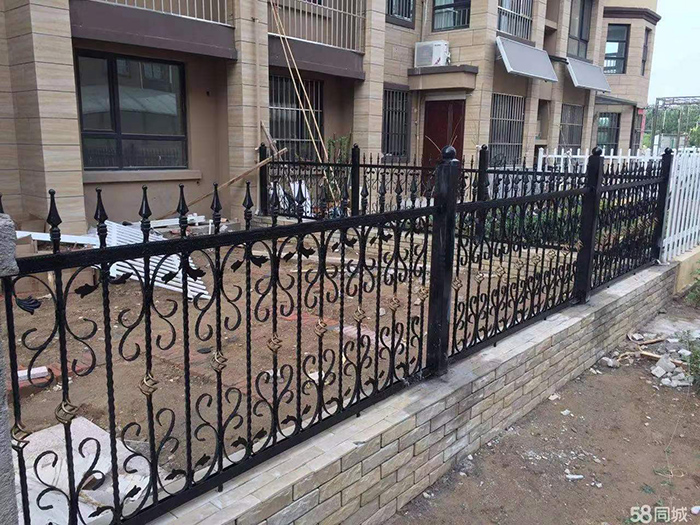 铸铁护栏